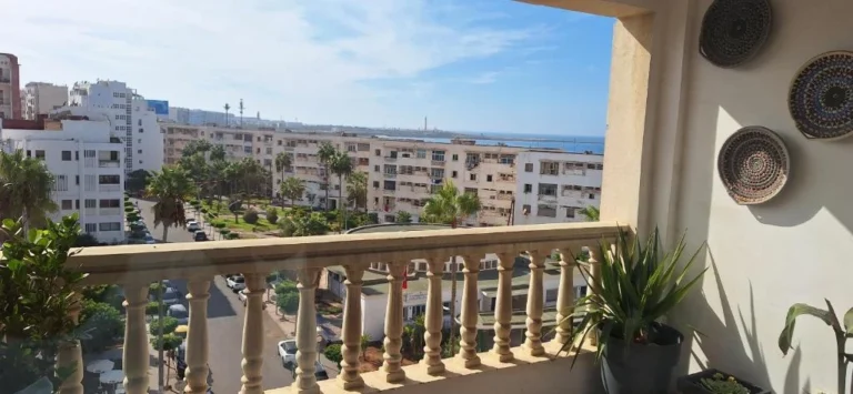 Grand appartement de luxe vue mer balcony