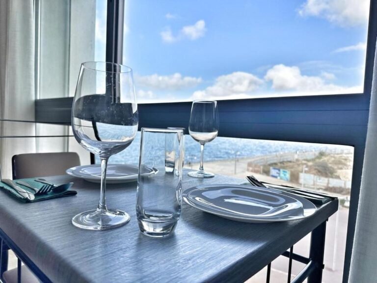 Marina Lifestyle Casablanca table